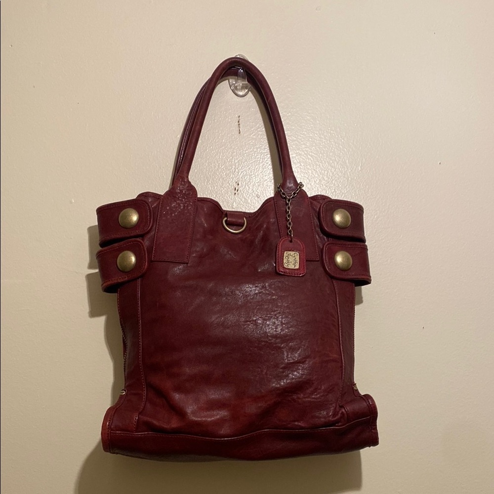 CYNTHIA ROWLEY Elegant Burgundy Leather Tote Bag